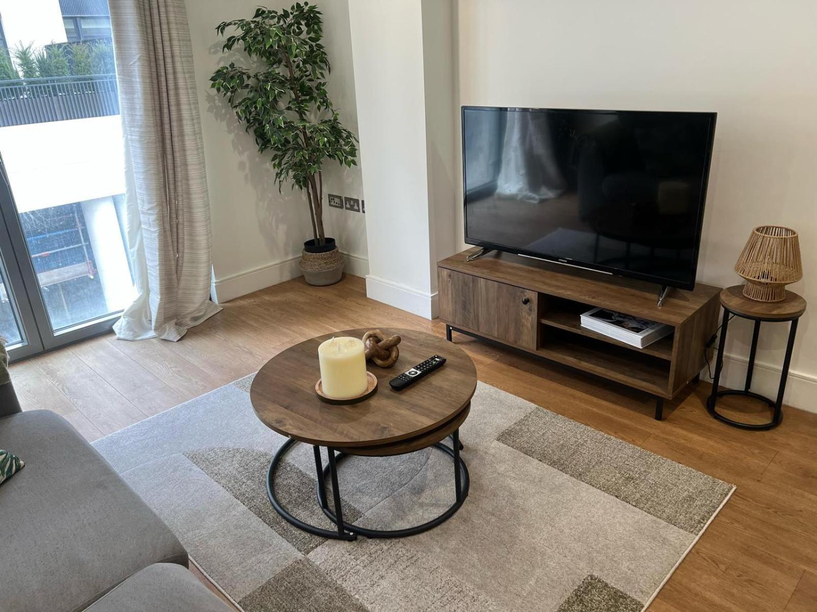 Bright And Modern 3 Bed Hyde Park *